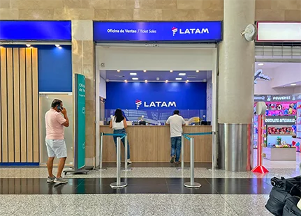 ADQUIERE TUS PASAJES AÉREOS