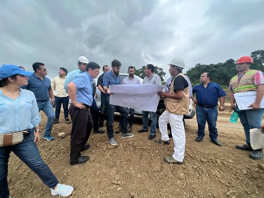 AAG evalúa avance de obras cerca del nuevo aeropuerto de Guayaquil