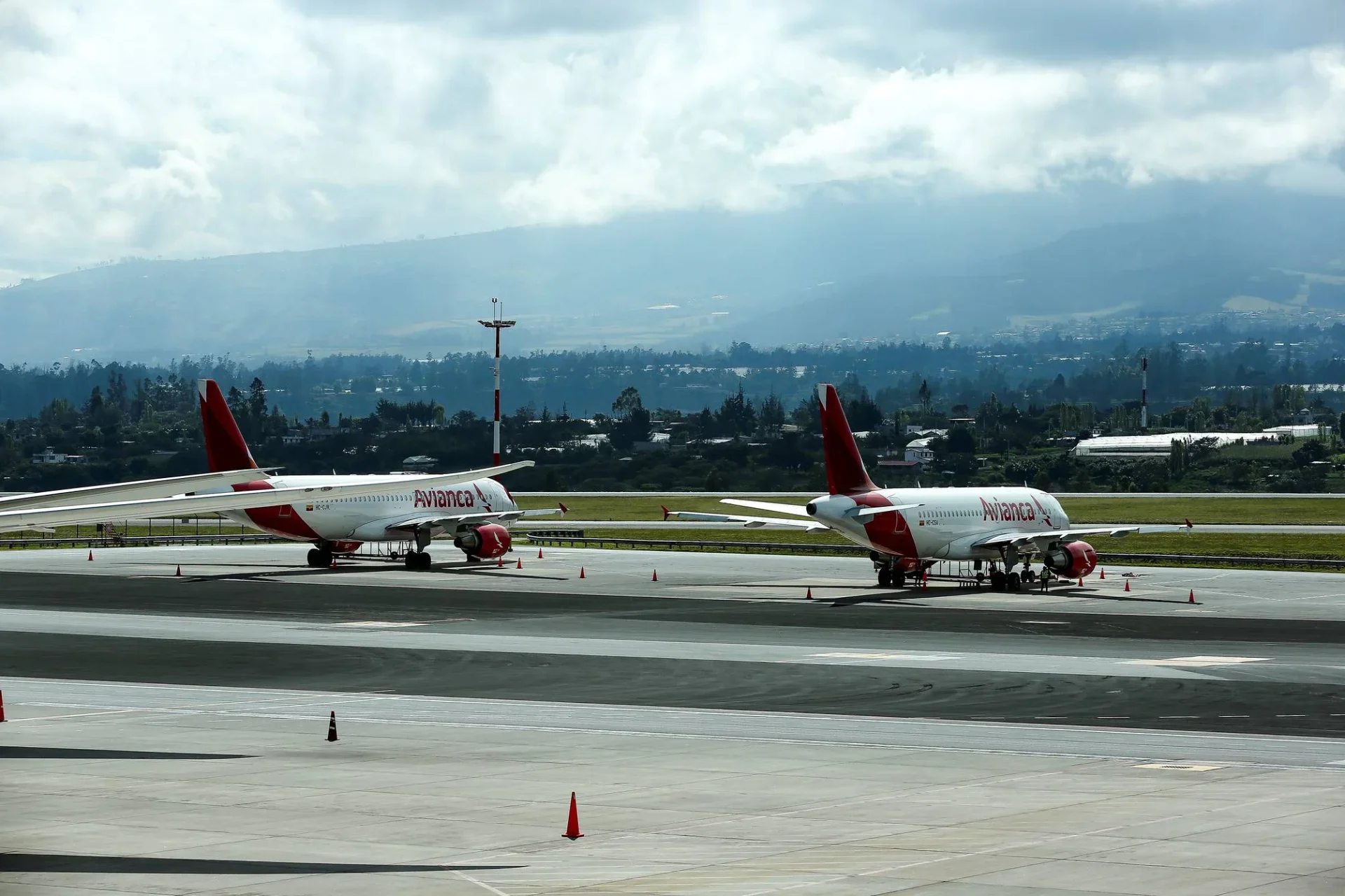Cuáles son las compensaciones para el viajero cuando se cancela o se retrasa un vuelo