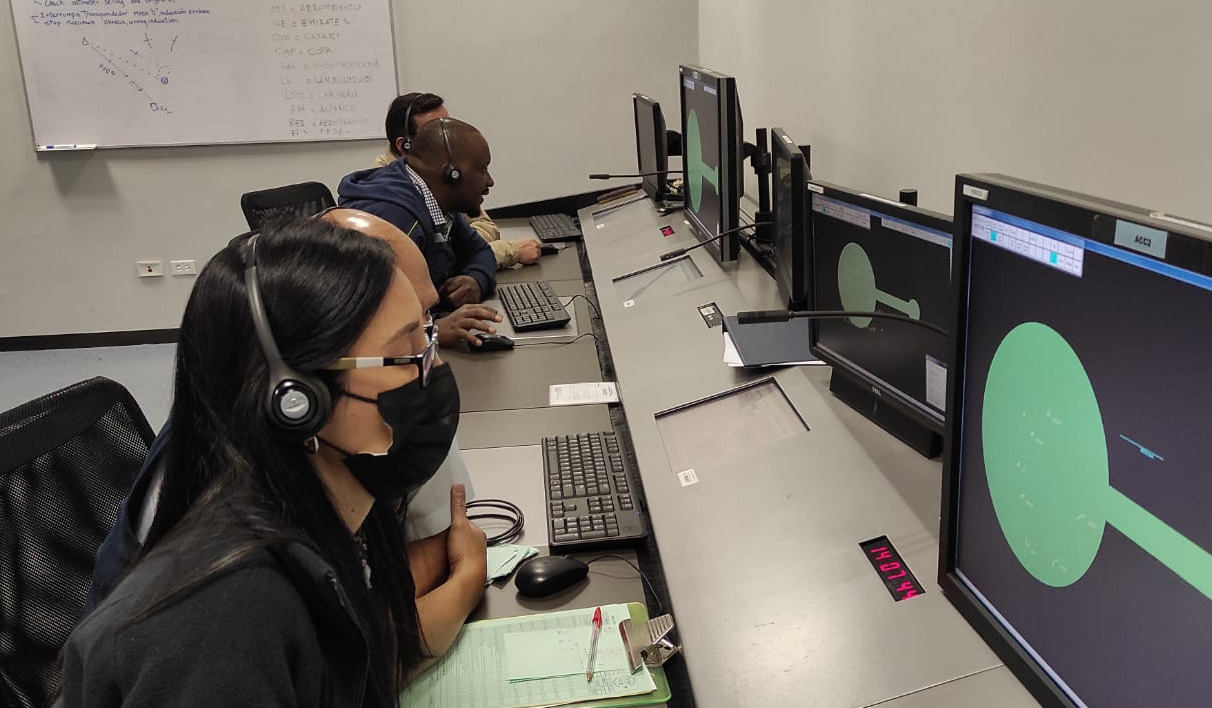 DGAC completa su programa de reentrenamiento para Controladores de Tránsito Aéreo
