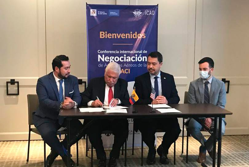 Ecuador firmó memorandos de entendimiento con Estados Unidos, Kuwait, Chile y República Dominicana para los cielos abiertos