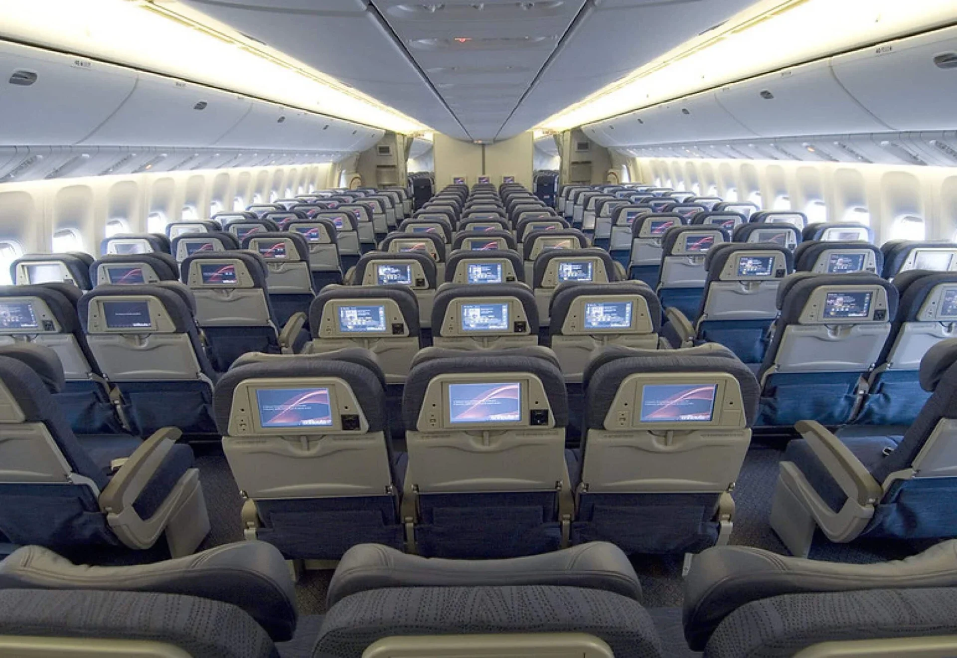 Viajes: Cinco consejos fundamentales para sobrevivir vuelos de más de ocho horas de duración